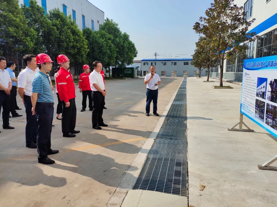 現(xiàn)場觀摩！猇亭區(qū)二季度項目拉練活動走進化機公司設(shè)備制造標準化廠房建設(shè)項目