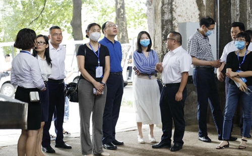 貴州省第三屆省長質量獎評審專家組到金沙酒業(yè)現場評審(圖3)