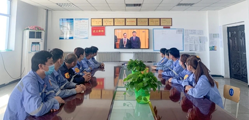 向抗疫英雄致敬！宜化集團組織收看全國抗擊新冠肺炎疫情表彰大會(圖5)