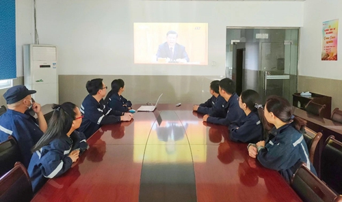 向抗疫英雄致敬！宜化集團組織收看全國抗擊新冠肺炎疫情表彰大會(圖7)