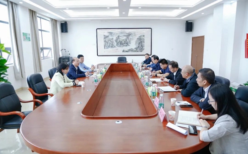 湖北省應(yīng)急管理廳黨委副書記、副廳長(zhǎng)楊愛(ài)東到宜化實(shí)訓(xùn)基地現(xiàn)場(chǎng)調(diào)研(圖3)