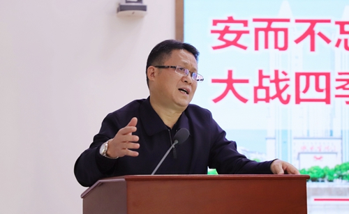 王大真到松滋肥業(yè)、楚星公司、新材料公司和股份公司現(xiàn)場調(diào)研(圖5)