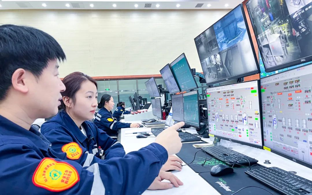 新疆宜化乙炔車間運行一班：立足崗位強(qiáng)技能，凝心聚力創(chuàng)佳績(圖4)