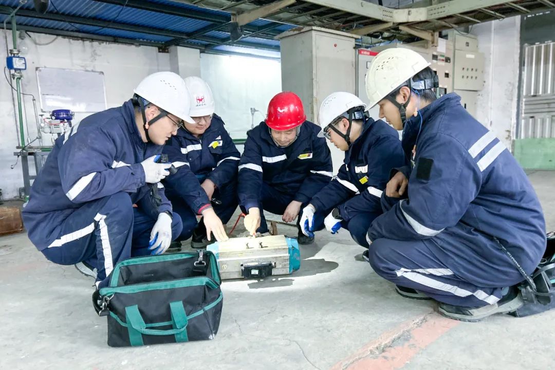 喜訊！股份公司PVC電儀維護(hù)班、消防班榮獲此項(xiàng)榮譽(yù)(圖2)