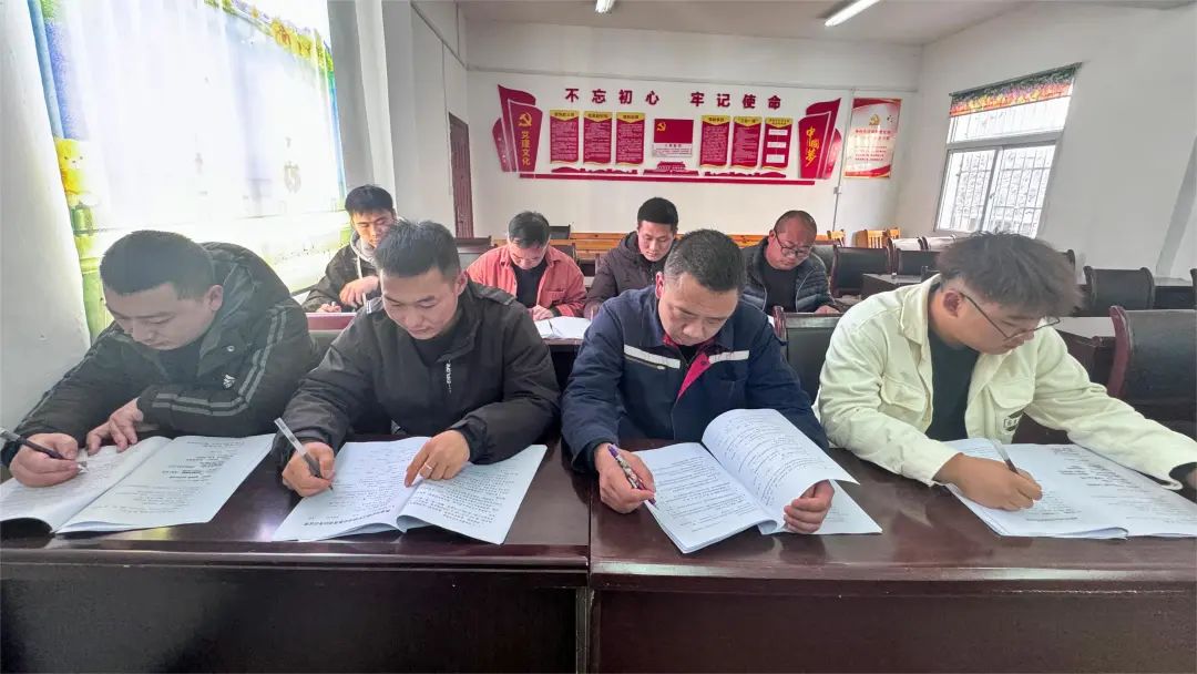 宜化礦業(yè)：強(qiáng)化教育培訓(xùn)提技能，新工分級(jí)管理見實(shí)效(圖2)