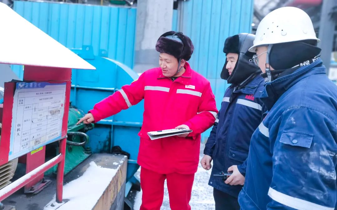 新疆宜化電石車間二一班：強(qiáng)化班組建設(shè)，筑牢基層基石(圖3)