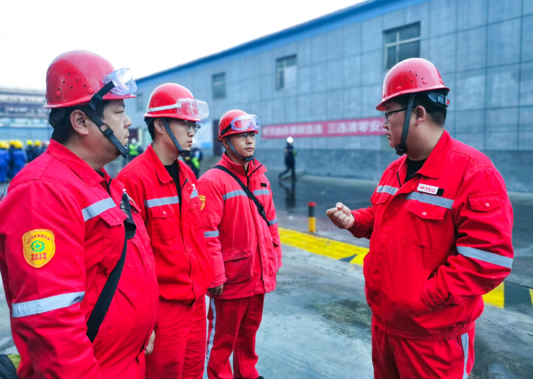 新疆宜化：直擊大修一線，看他們奮戰(zhàn)的身影(圖8)