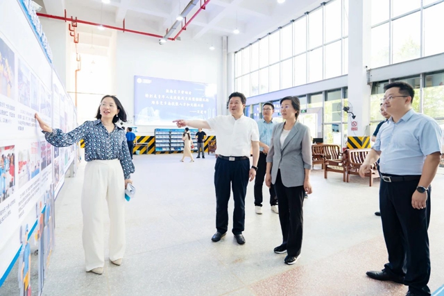 湖北省人社廳黨組書記、廳長(zhǎng)李述永到宜化實(shí)訓(xùn)基地調(diào)研(圖1)