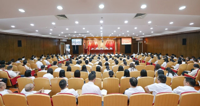 宜化集團(tuán)召開一季度生產(chǎn)經(jīng)營分析總結(jié)會(huì)
